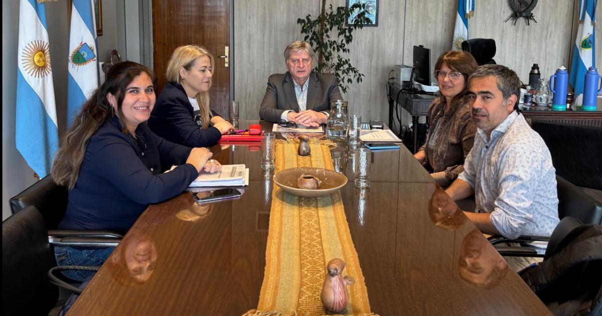 El encuentro de la conducción de UTELPa con el gobierno