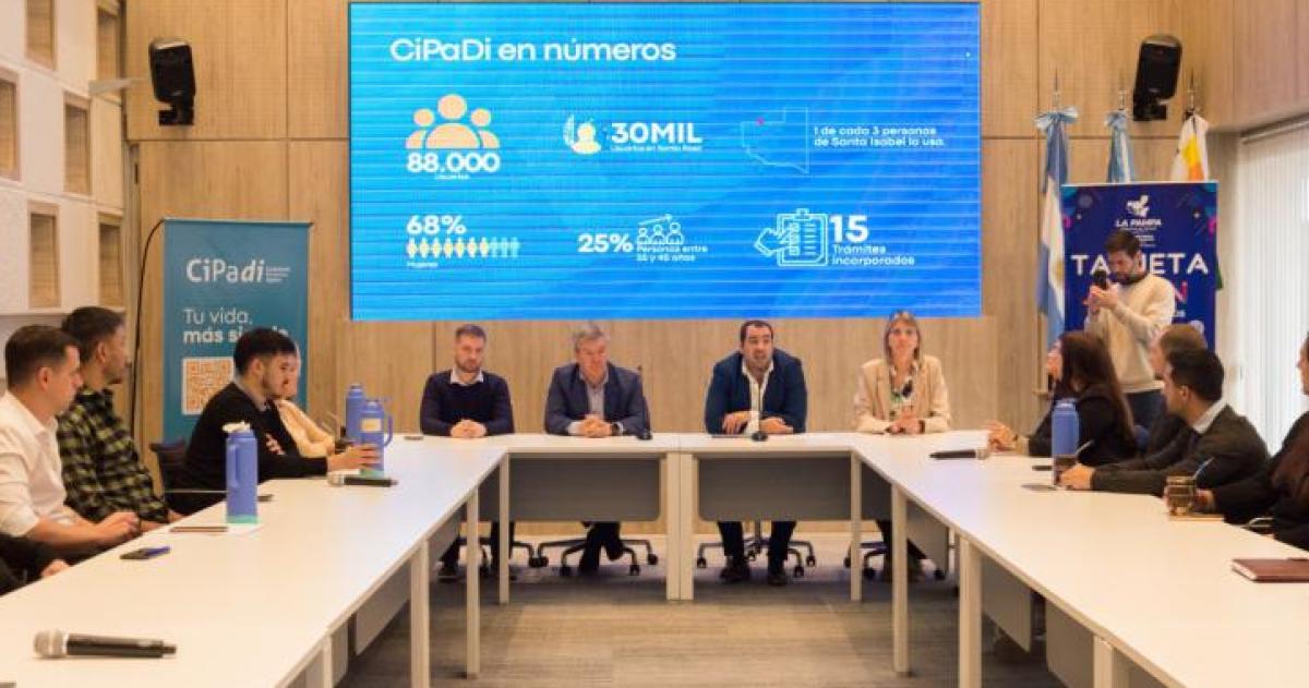 Se llevó a cabo la segunda reunión del Consejo para la Integración Digital Pampeana en el Salón de Acuerdos de Casa de Gobierno