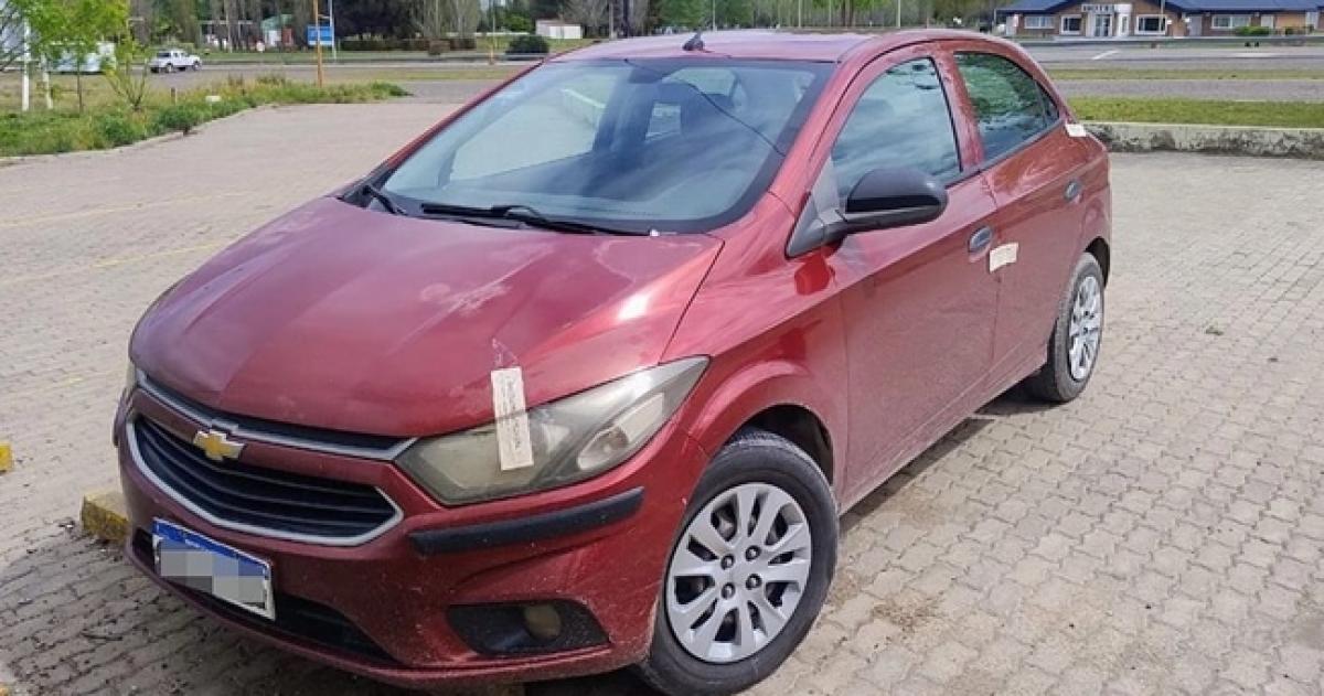 El vehículo fue secuestrado durante un control policial