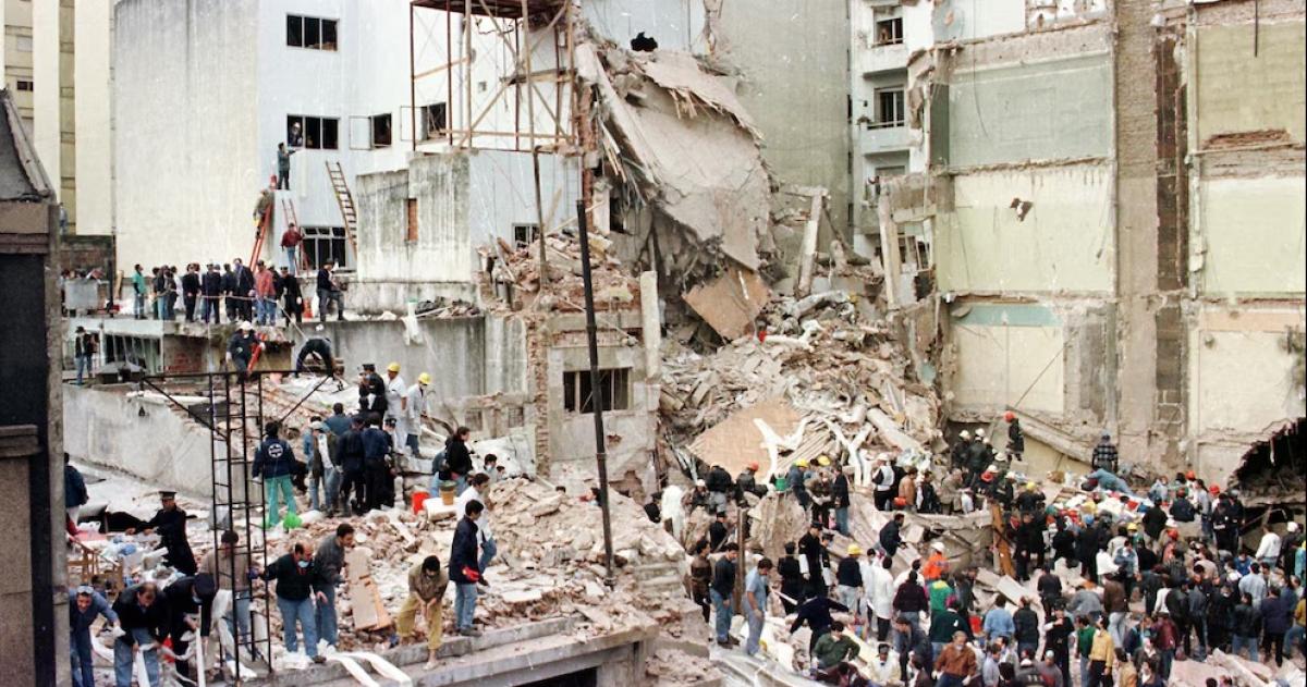 La bomba explotó a las 953 del 18 de julio de 1994