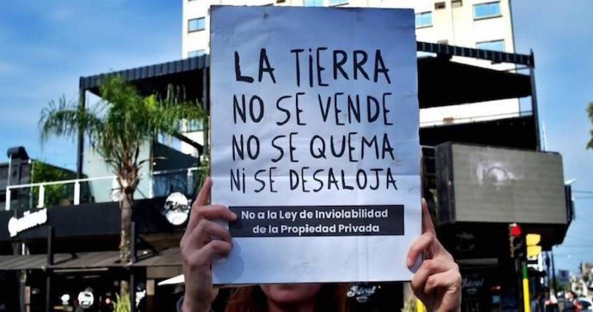 El proyecto prohíbe la venta de terrenos que contengan ríos acuíferos lagunas o humedales