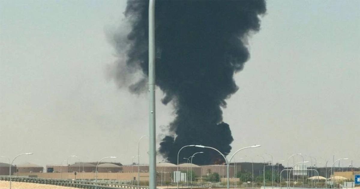 Nuevas detonaciones en Riad- cierran el aeropuerto y crecen los temores por la escalada bélica
