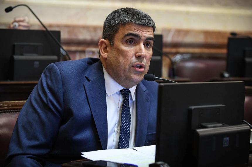 El senador pampeano Daniel Pablo Bensus�n