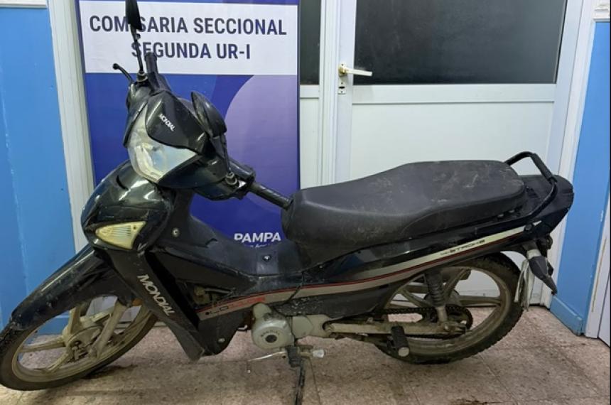 La moto robada fue restituída a su propietario
