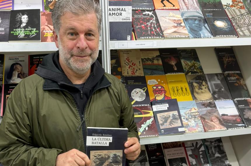 Edgardo Esteban presentó La batalla final en la Feria Provincial del Libro