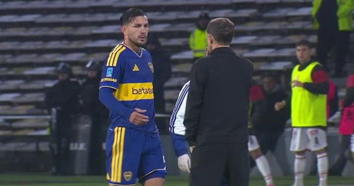 Paredes ingresó en el segundo tiempo pero degió ser sustituido por una molestia