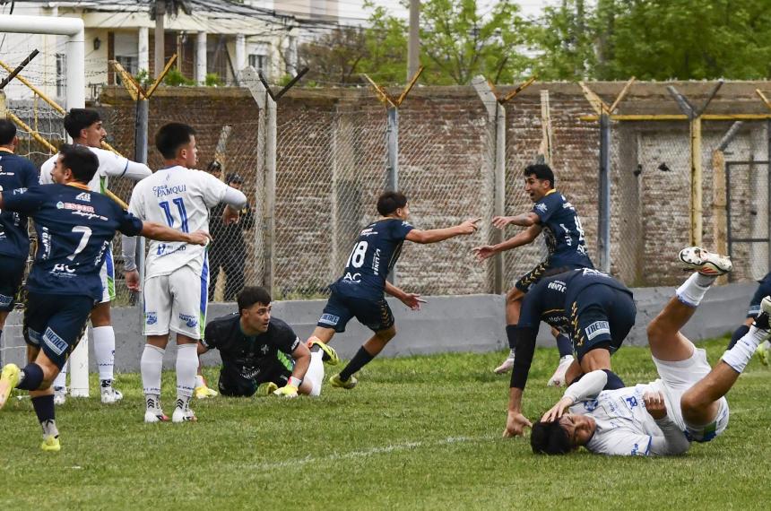 El Auriazul ganó en casa y se jugar� su futuro en la �ltima fecha