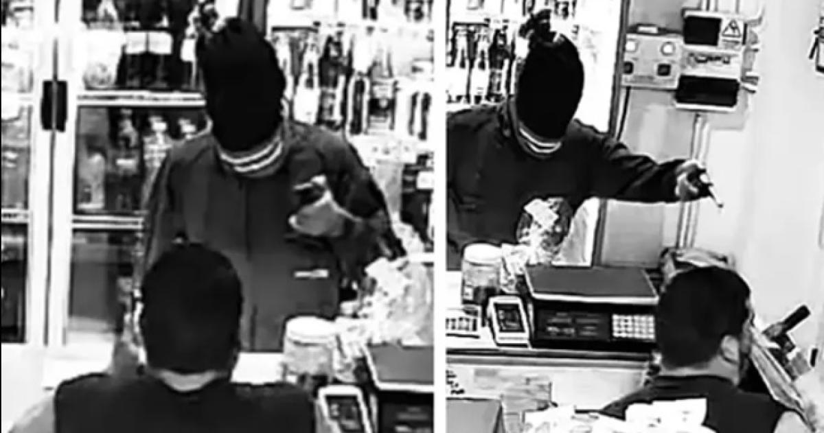 El asalto quedó registrado por las c�maras de seguridad del comercio
