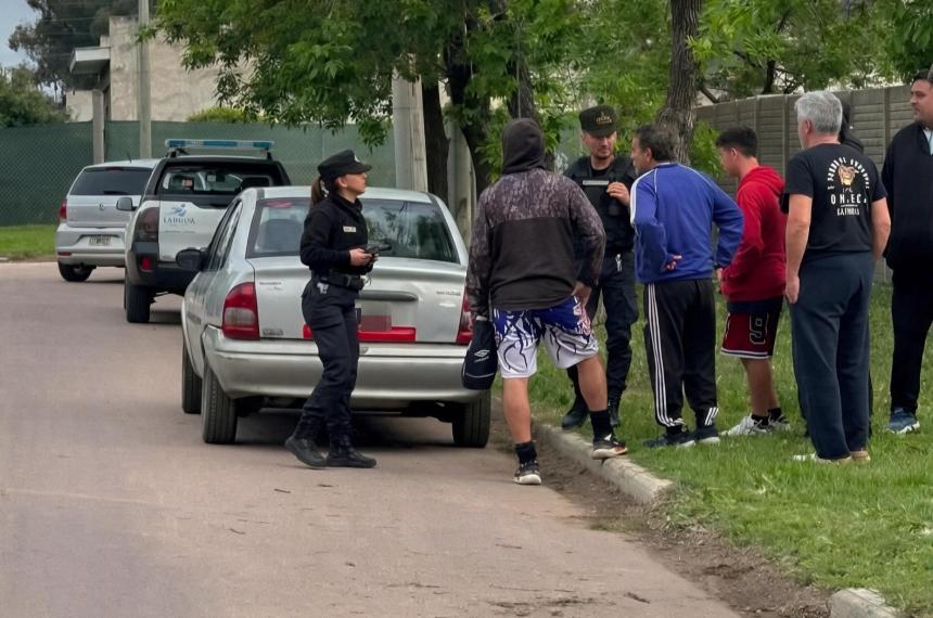 La persona herida se encontraba dentro de un automóvil en la intersección de las calles 44 y 15