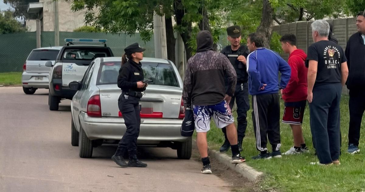 La persona herida se encontraba dentro de un automóvil en la intersección de las calles 44 y 15