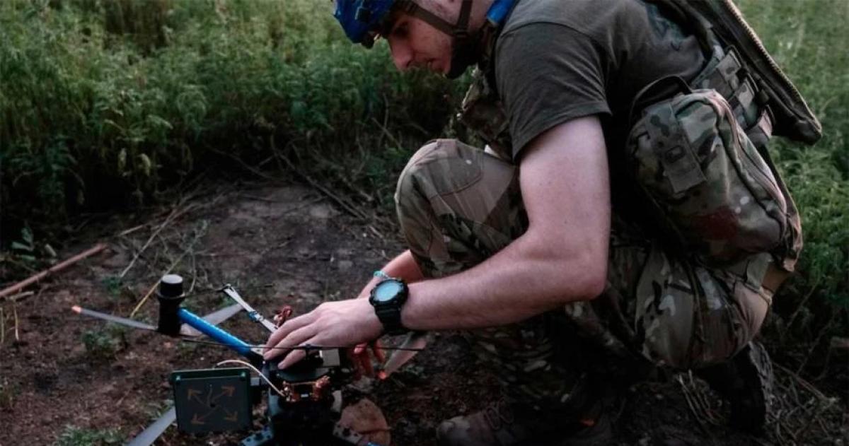 Las nuevas tecnologías tanto los drones u otros artefactos no tripulados como la inteligencia artificial han ganado un protagonismo de primera línea en la guerra en Ucrania