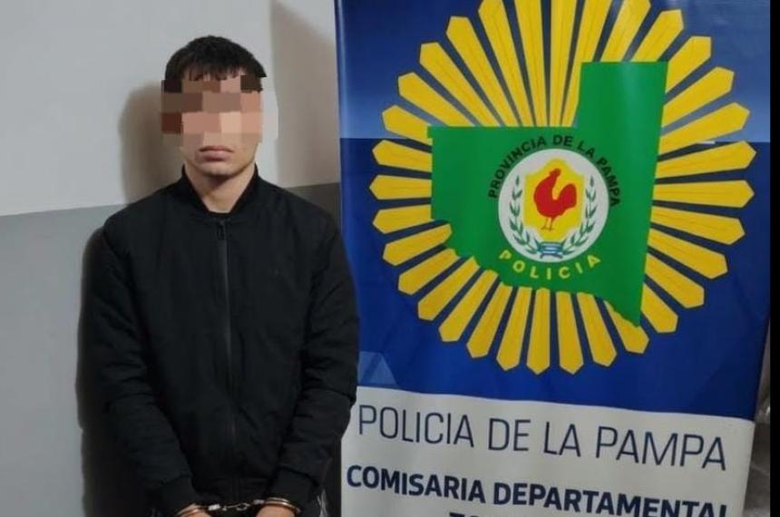 El joven permanece detenido