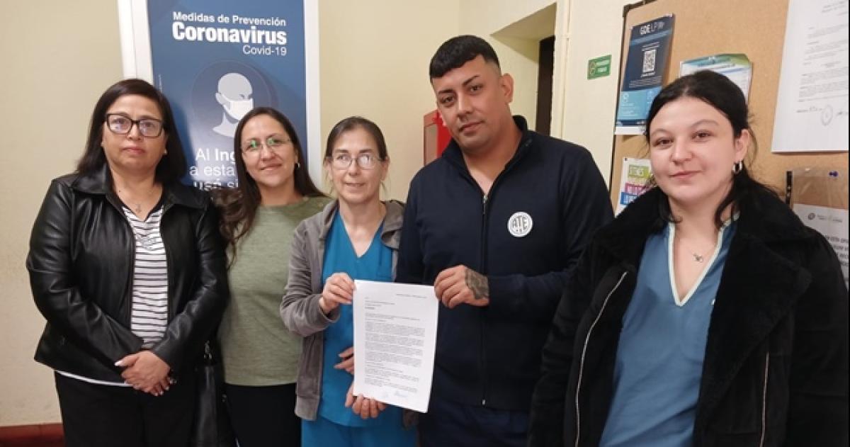 Los representantes gremiales entregaron el petitorio en el despacho del ministro de Salud