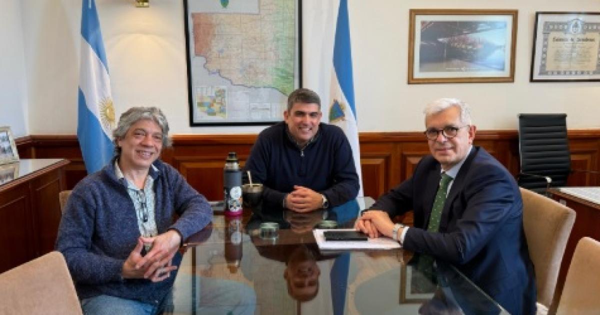 El senador nacional Daniel Bensusan junto al ex ministro de Agricultura Juli�n Domínguez