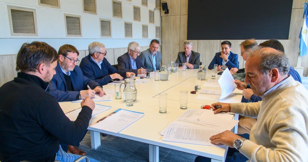 Las firmas de convenios fueron en el Salón de Acuerdos