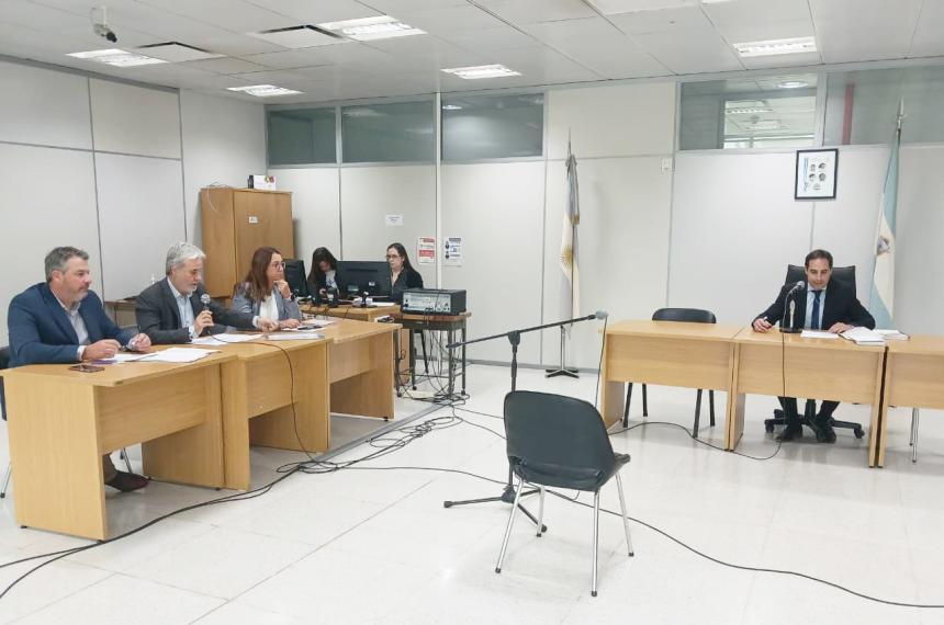 Formalizaron a siete policías acusados de golpear a un lutier