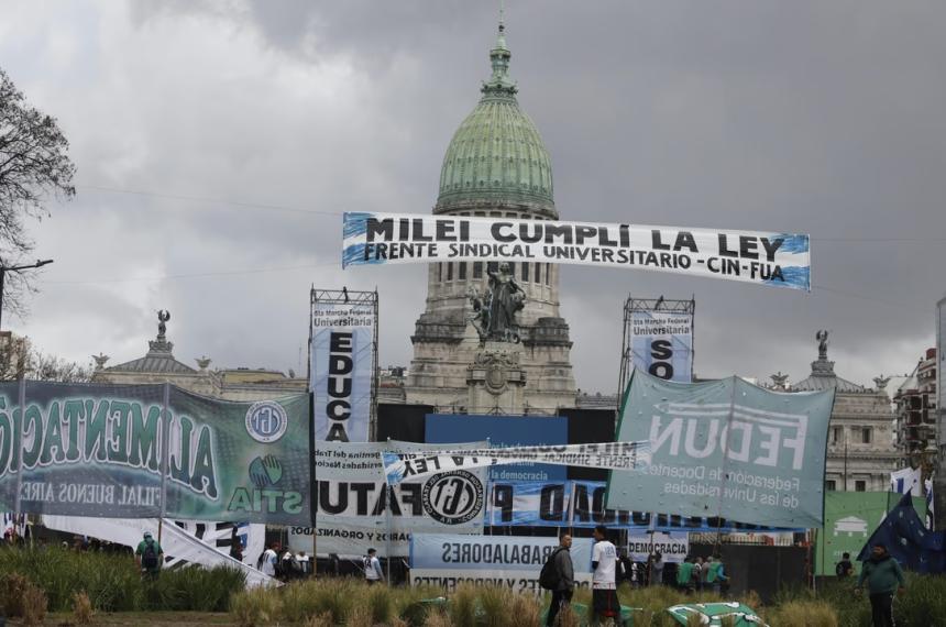 Partidos políticos y organizaciones sociales y gremiales se unieron al reclamo universitario