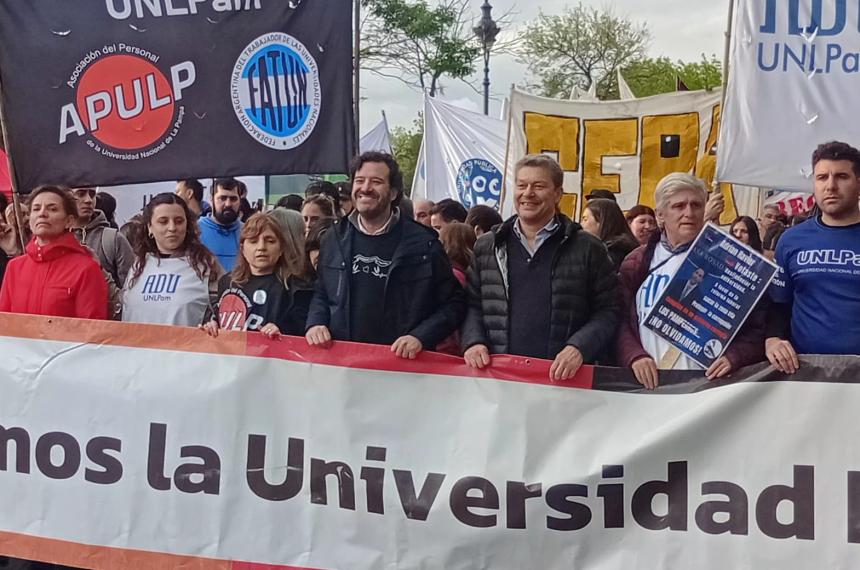 La movilización por la universidad p�blica también se realizó en Santa Rosa