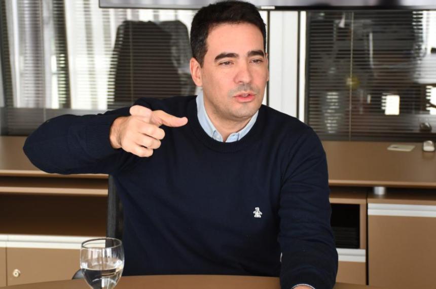 Ravier resonsabilizó a la conducción anterior de los errores