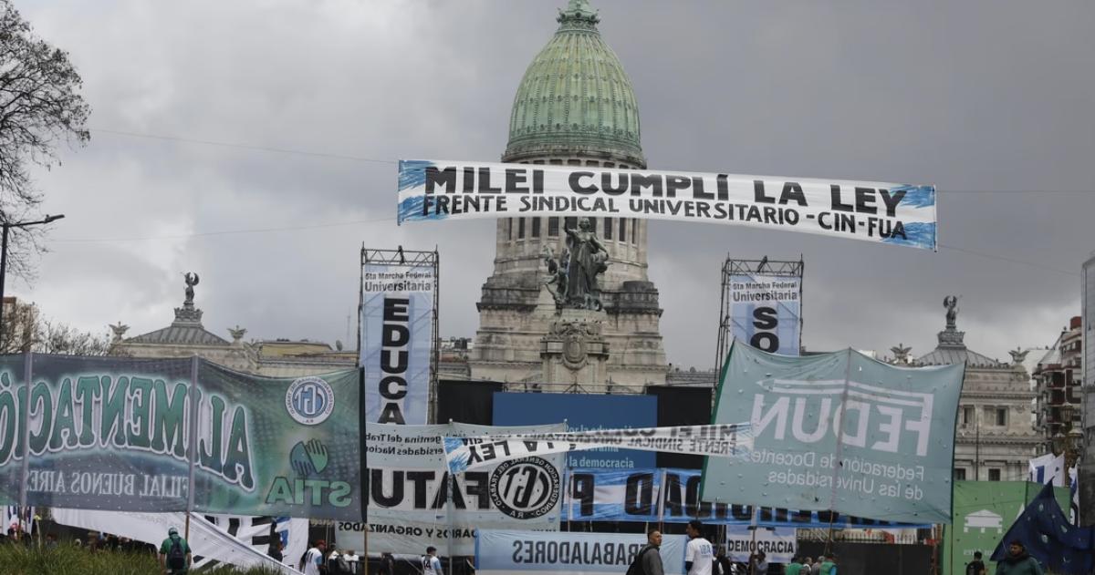 Partidos políticos y organizaciones sociales y gremiales se unieron al reclamo universitario