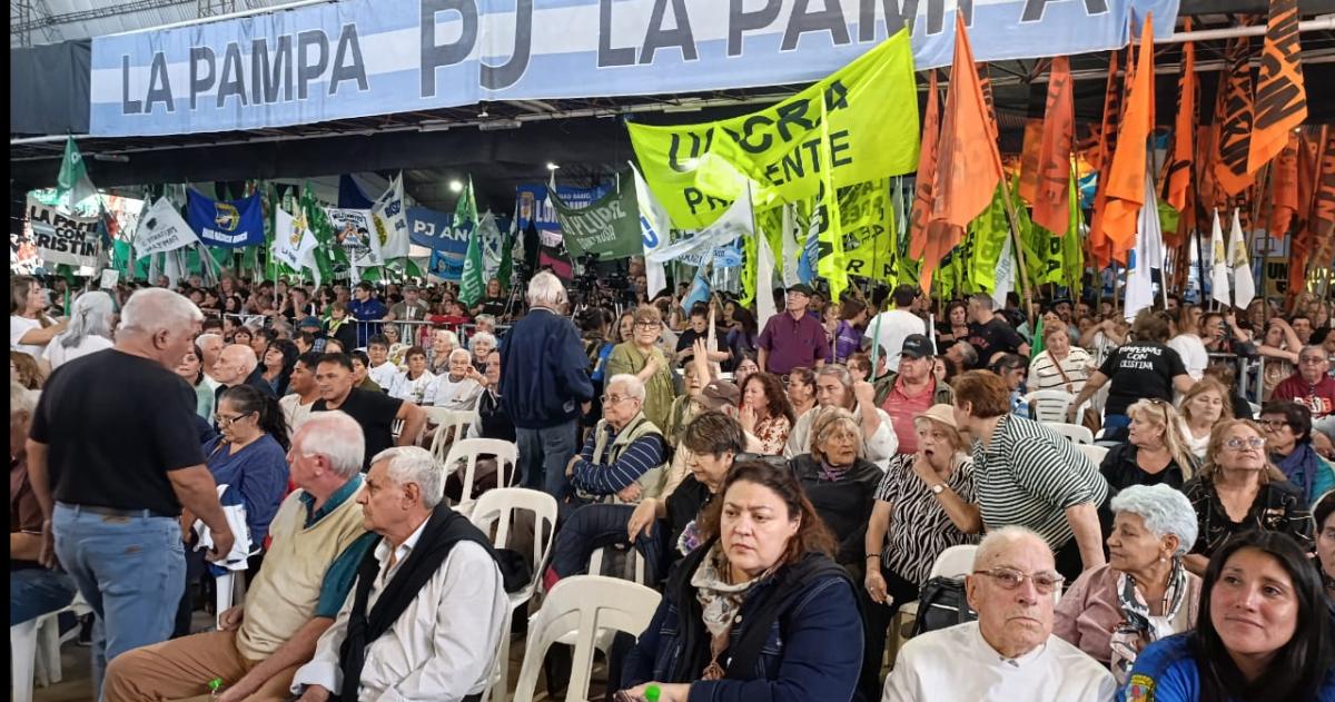 Los colores que adornaron el acto