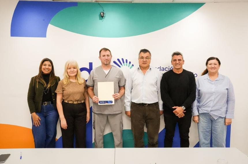 Del acto formal participaron representantes del Ejecutivo Municipaly de la entidad de desarrollo