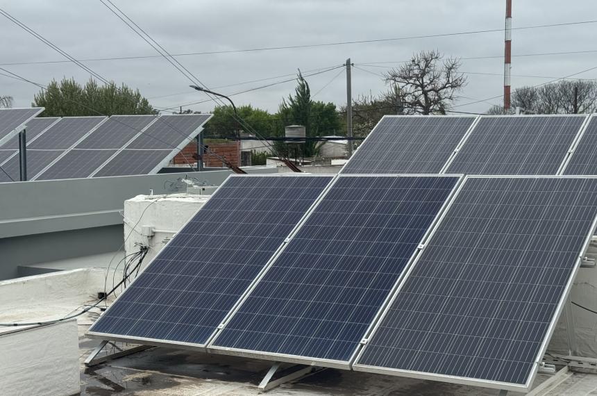 Producir energía propia reduce costos operativos