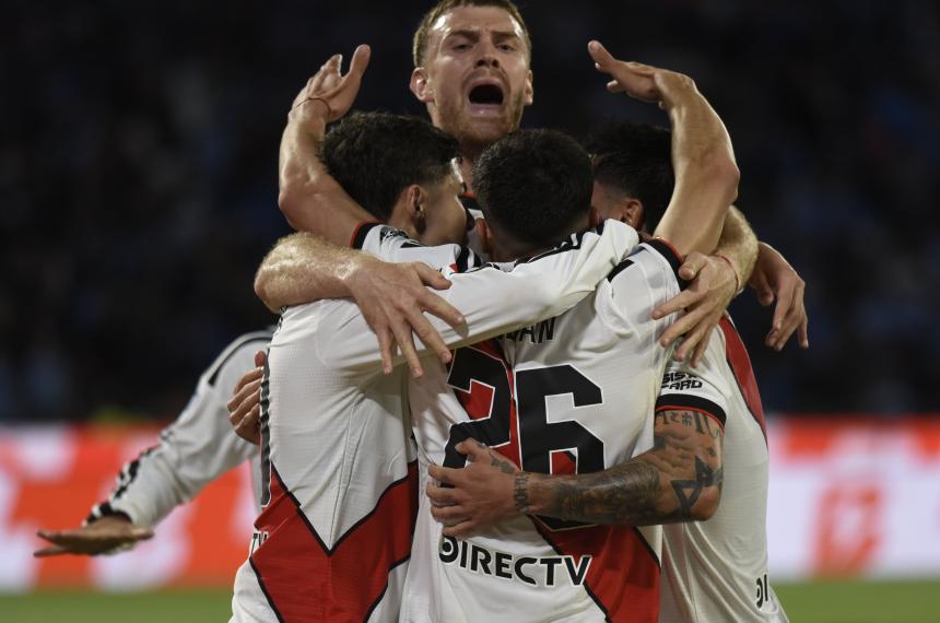 River jugó en gran nivel y se trajo tres puntos de Córdoba
