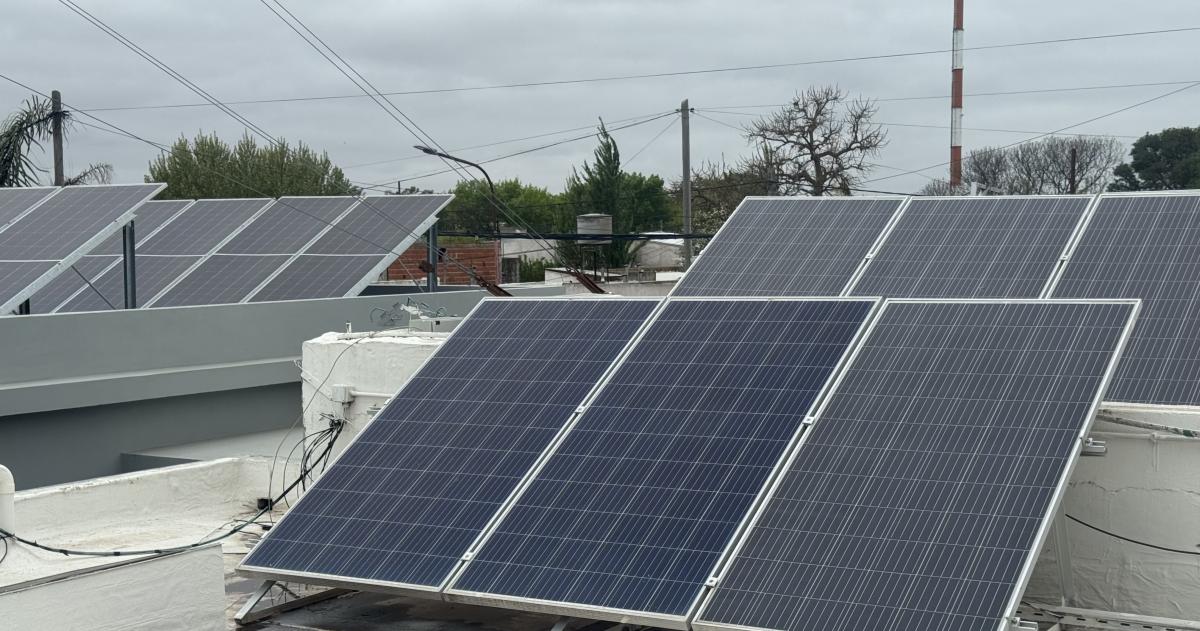 Producir energía propia reduce costos operativos