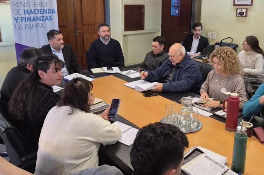 La Mesa Intersindical pedir� que se fije fecha de reunión paritaría La secretaría de Trabajo no la convocó