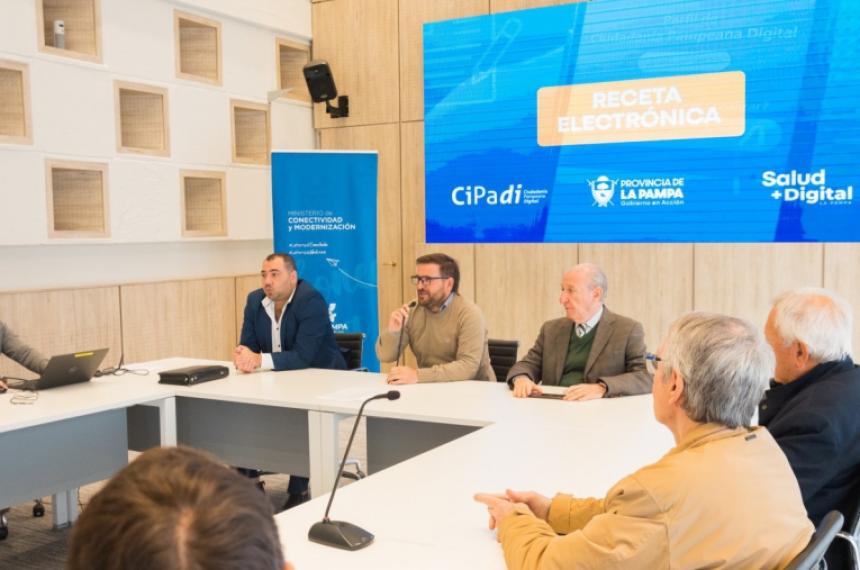 La presentación fue hecha por funcionarios provinciales