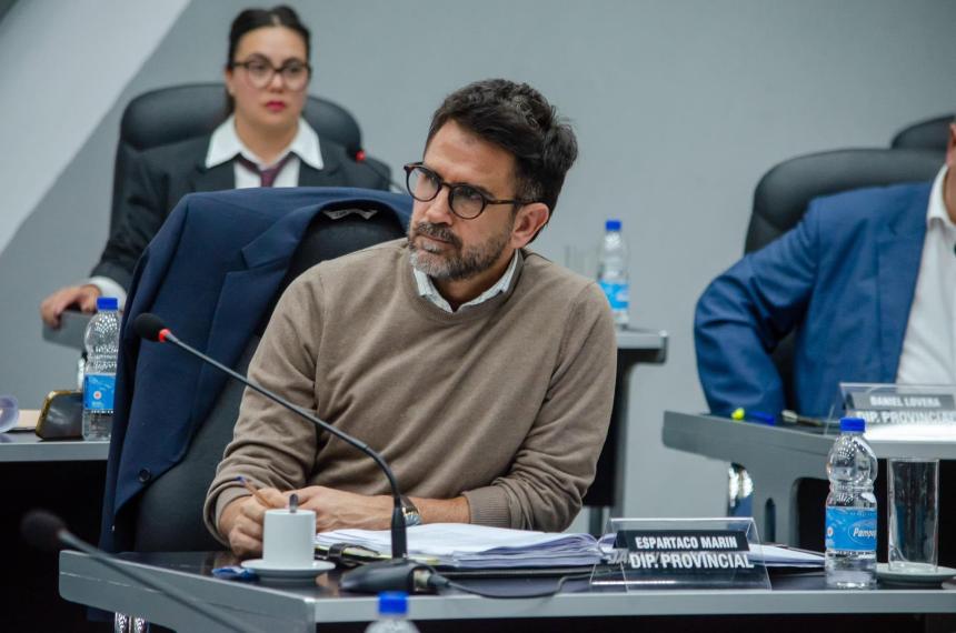 Marín cuestionó algunos puntos de los créditos UVA