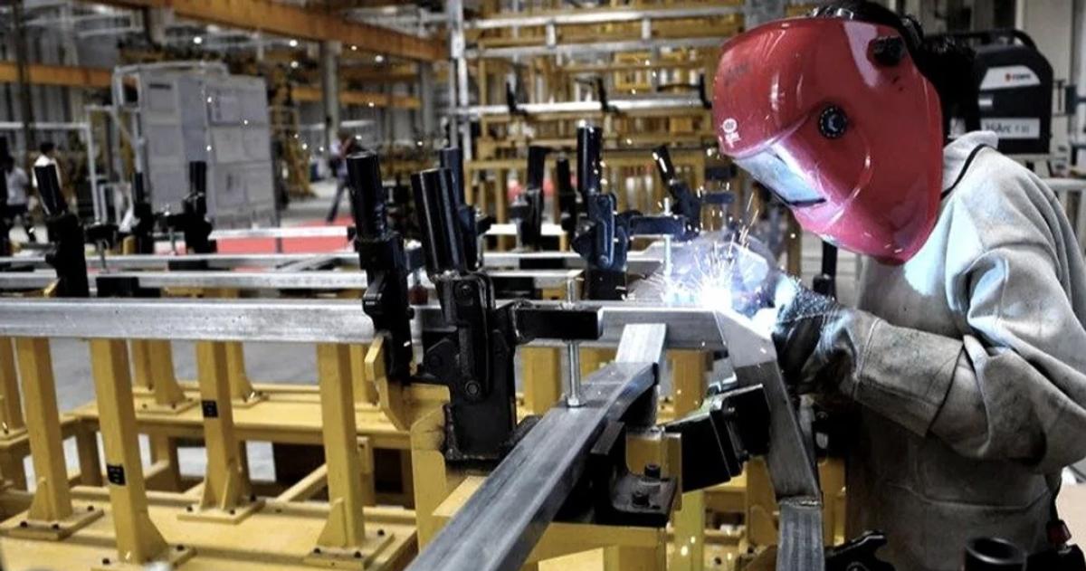 La industria metal�rgica cayó al 40-en-porciento- de uso de la capacidad instalada