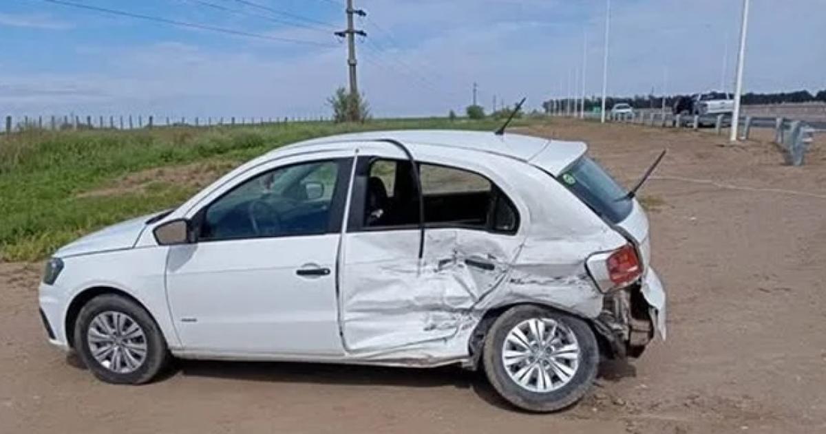 Una ocupante del VW Gol resultó herida por el choque