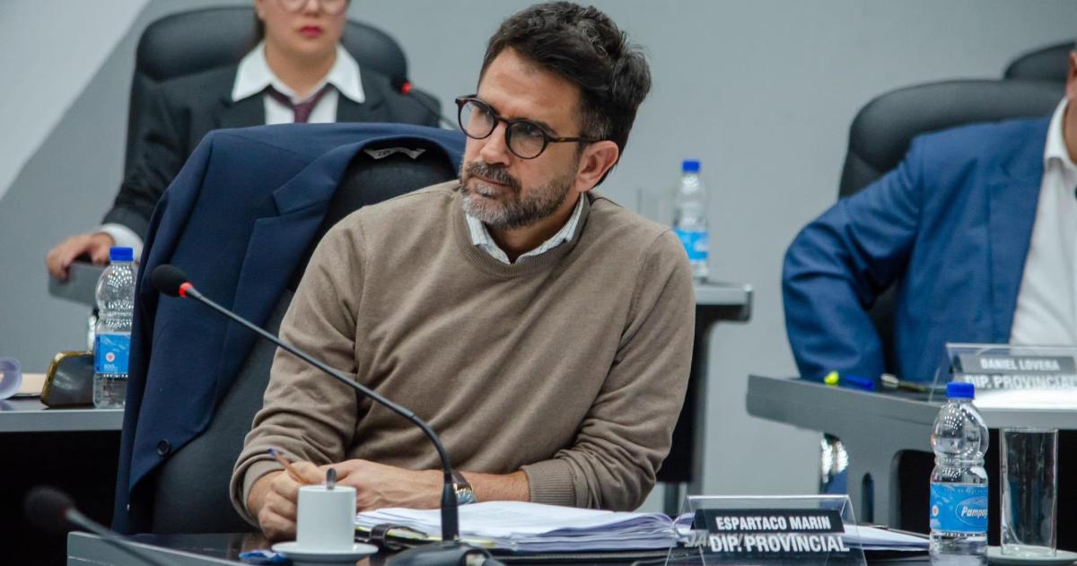 Marín cuestionó algunos puntos de los créditos UVA