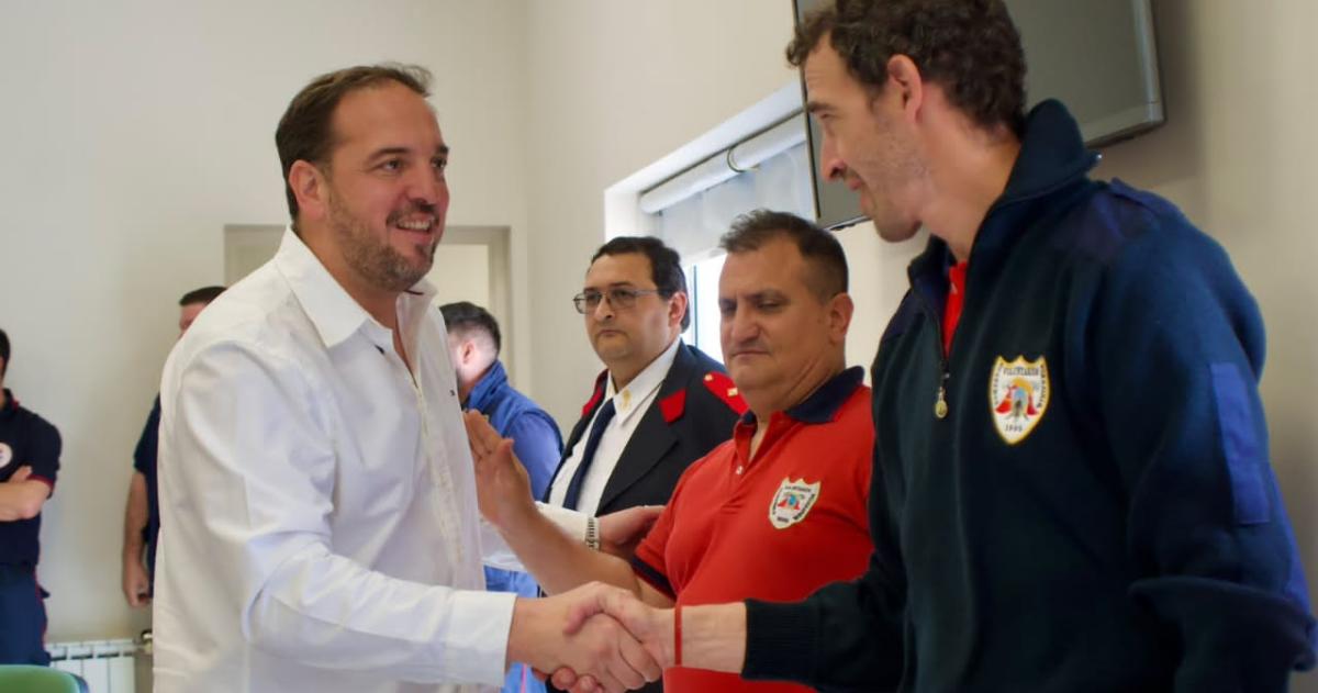 Di Napoli reconoció a Bomberos Voluntarios