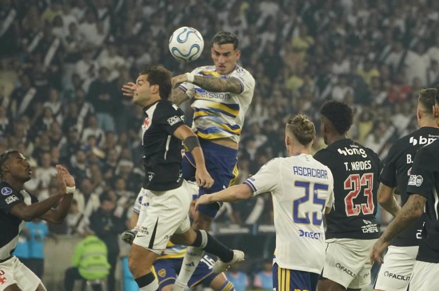 Di Lollo cabecea al gol