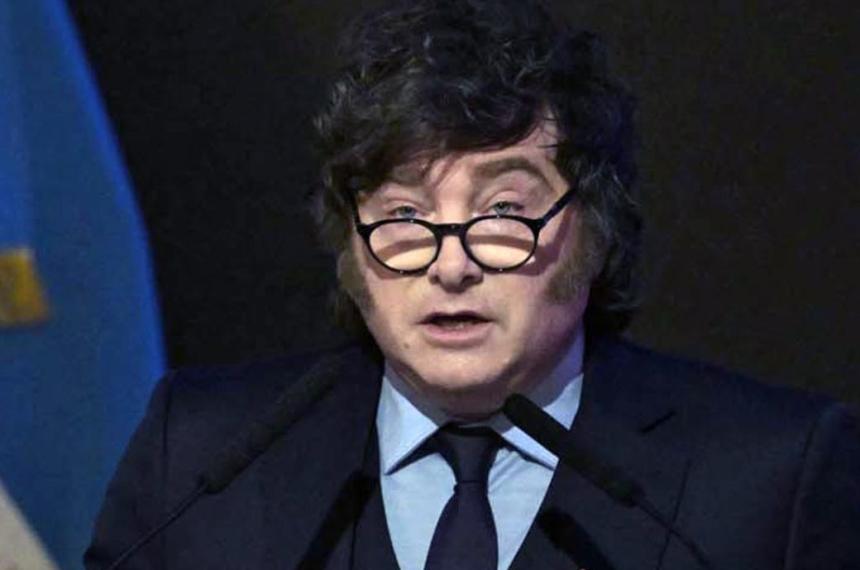 El presidente volvió a desestimar el impacto del endeudamiento familiar en la Argentina