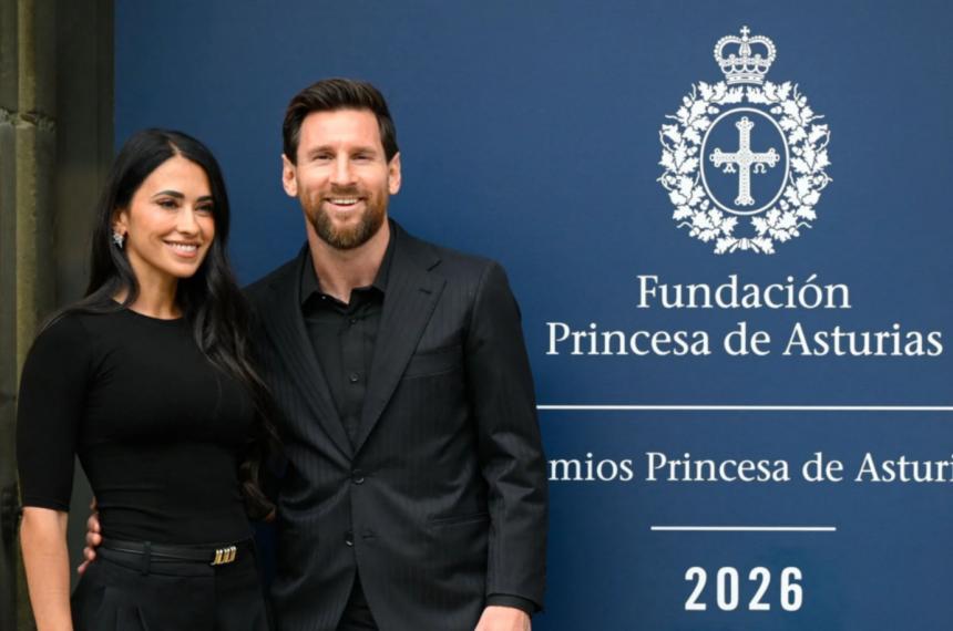 Lionel Messi junto a Antonela Roccuzzo en España
