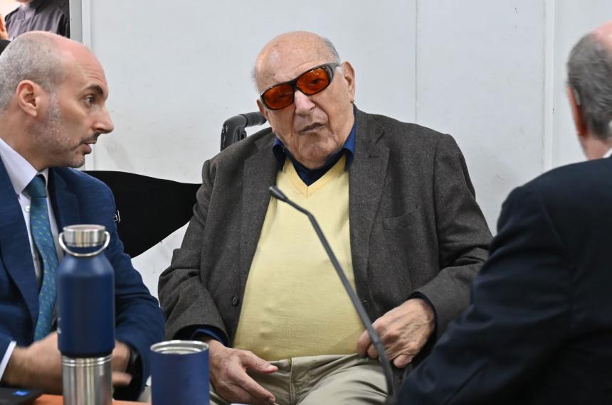 Juan Ronaldo Tasselkraut ex gerente de Mercedes Benz comenzó a ser juzgado por delitos de lesa humanidad