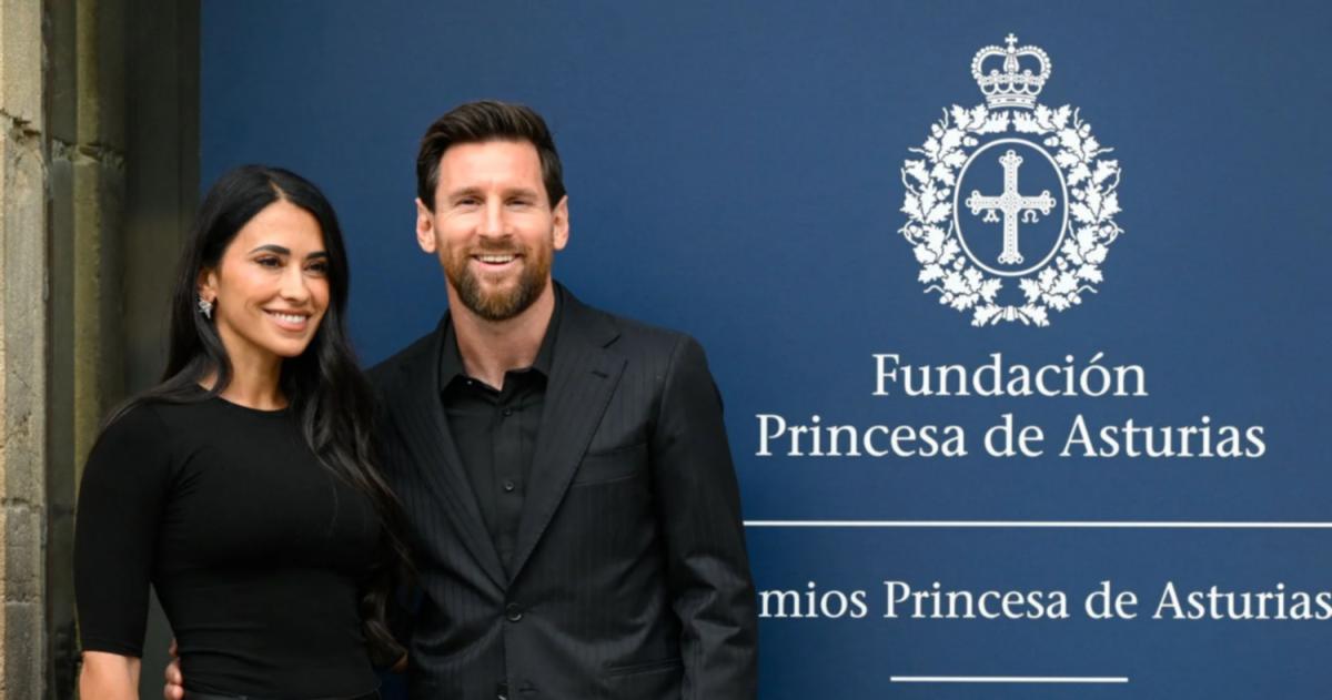 Lionel Messi junto a Antonela Roccuzzo en España