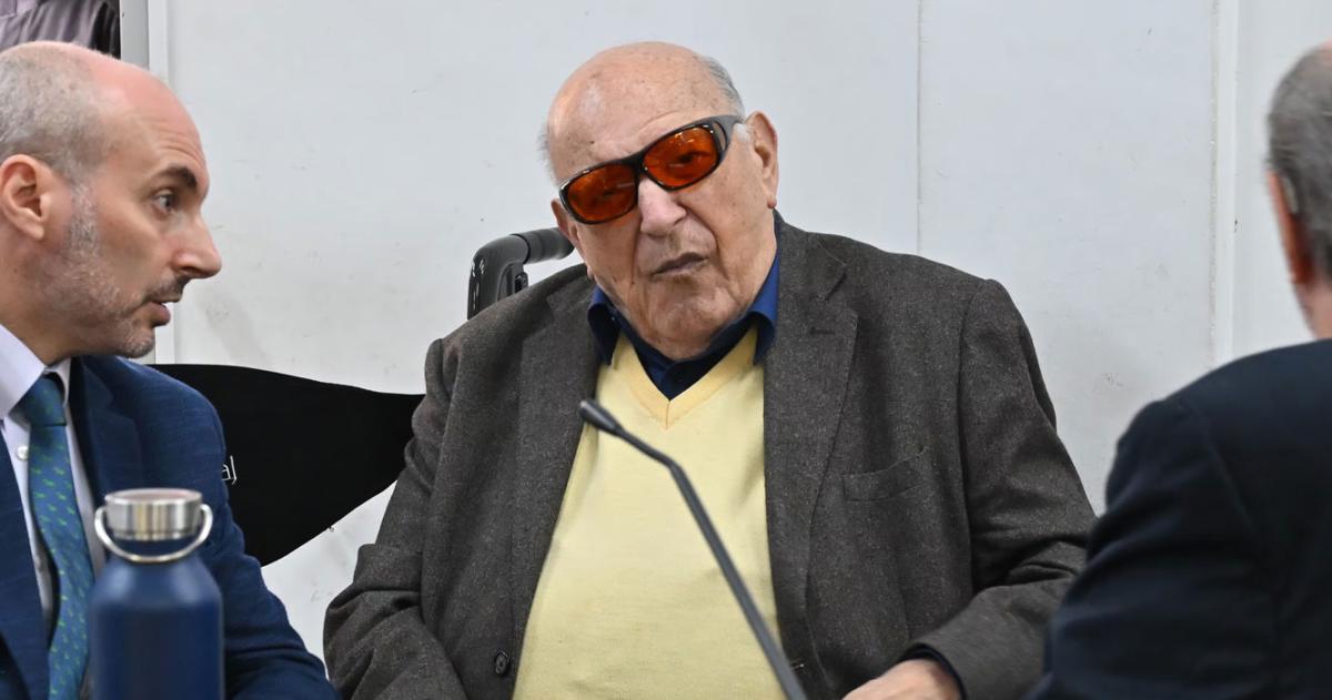 Juan Ronaldo Tasselkraut ex gerente de Mercedes Benz comenzó a ser juzgado por delitos de lesa humanidad