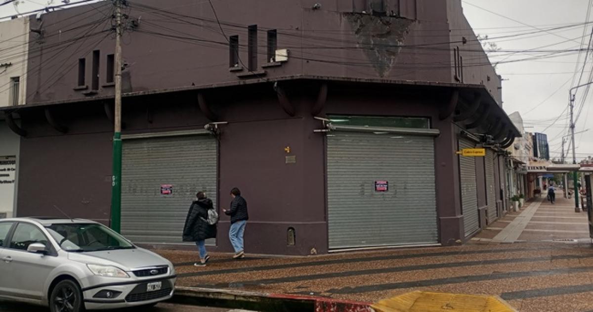 La sucursal de Megatone en General Pico permanece cerrada y sin cartelería comercial
