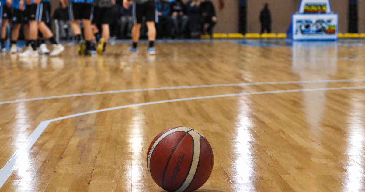 Los �rbitros pusieron un freno y la bola dejar� de picar desde este lunes