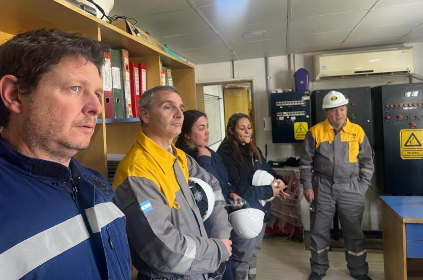 LUcas Lazaric Noelia Sosa y Gisela Cuadrado integran la comisión e hicieron la visita