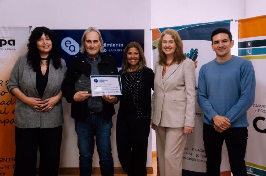 El acto de reconocimiento se hizo en la C�mara de Comercio