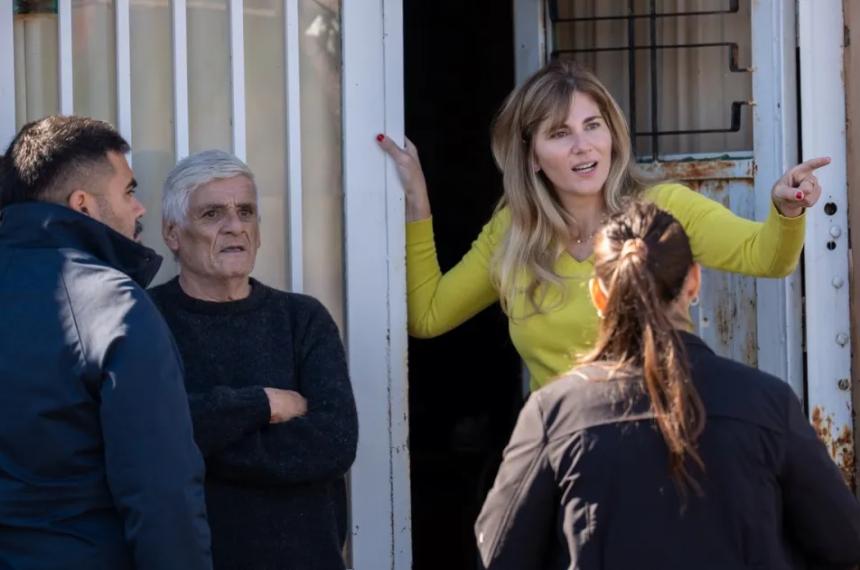 La secretaria de Gobierno de la Municipalidad de Santa Rosa Carmina Besga