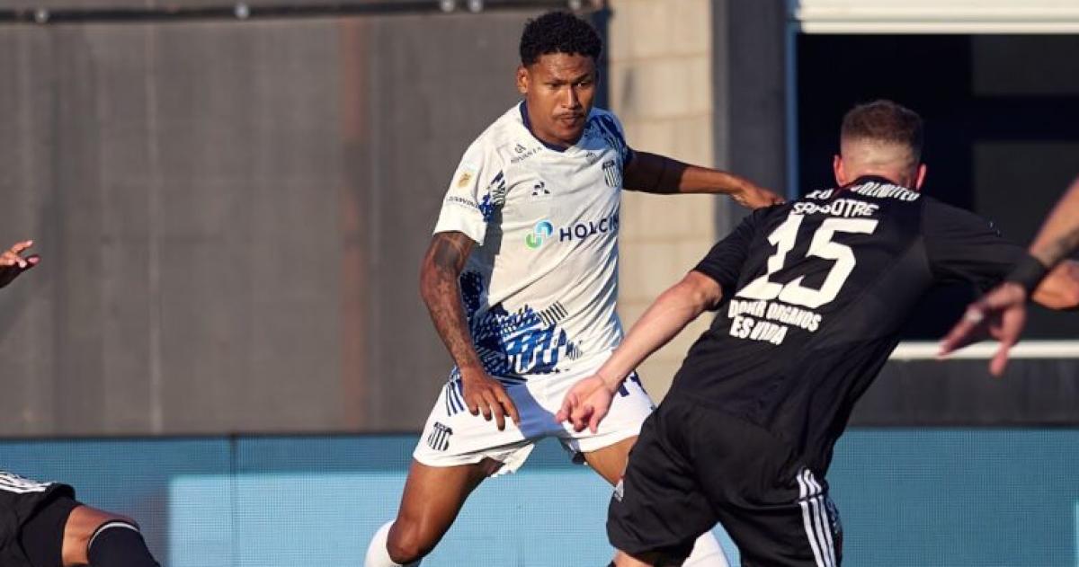 Riestra y Talleres juegan en el Bajo Flores
