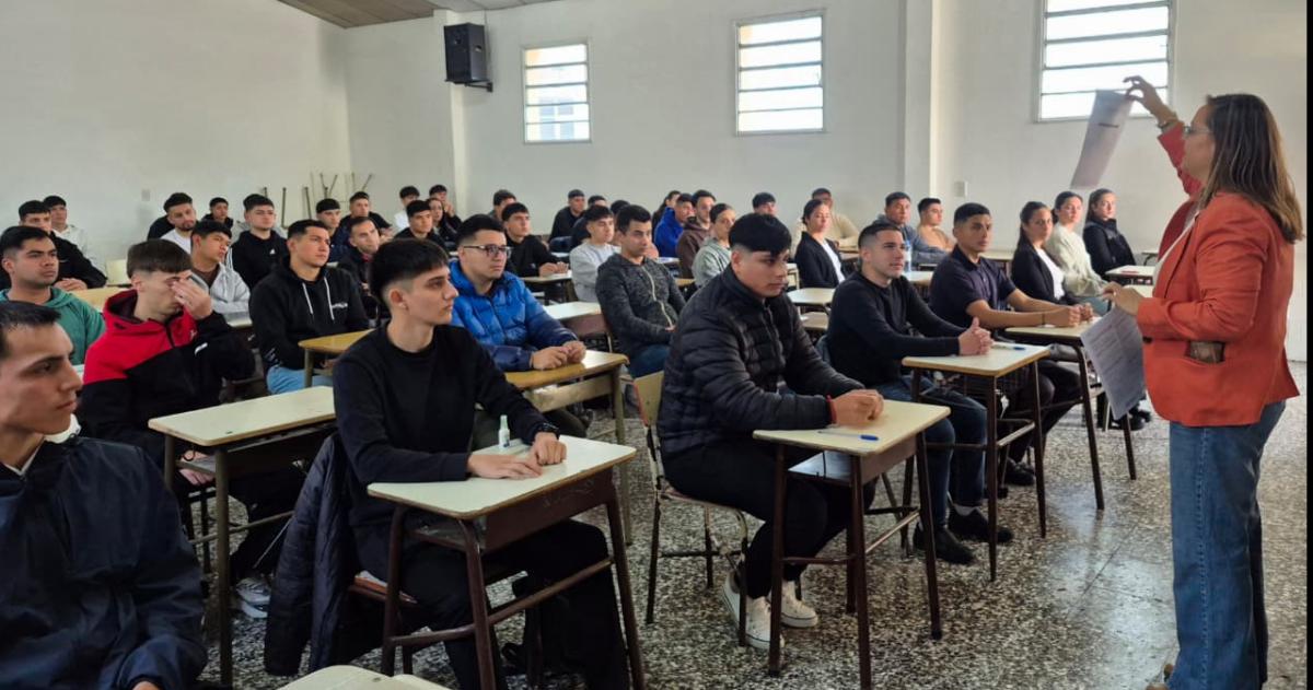 Avanzan las evaluaciones para ingresar a la Policía