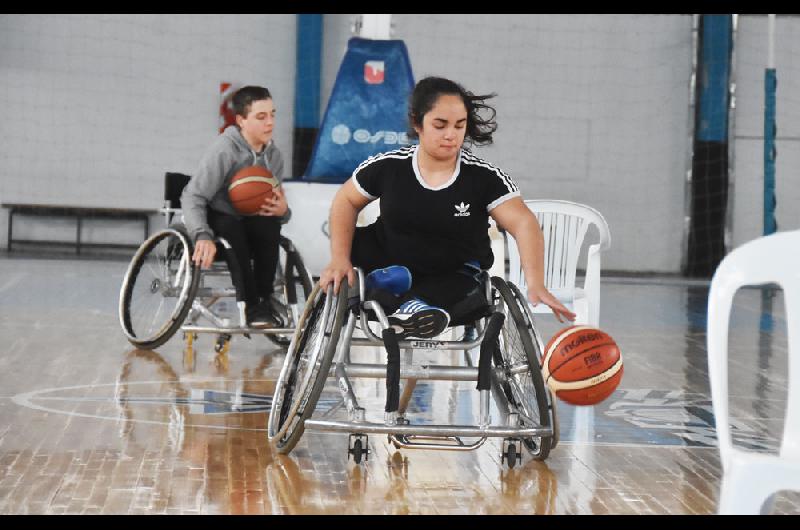 basquet silla de ruedas adaptado estudiantes 1